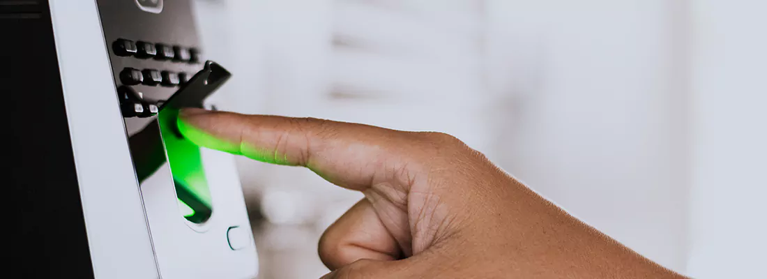 Smart Gate Locks with Remote Access Features in The Crossings, FL